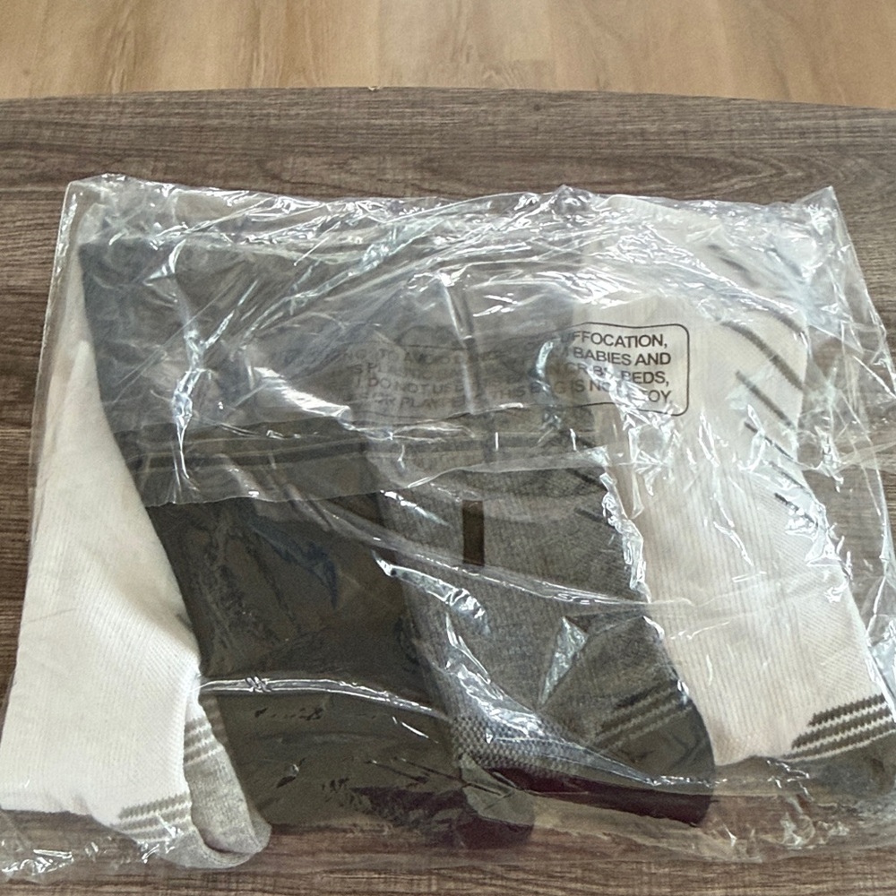 Women’s Tommy Copper Black and White CompressionSocks NWT